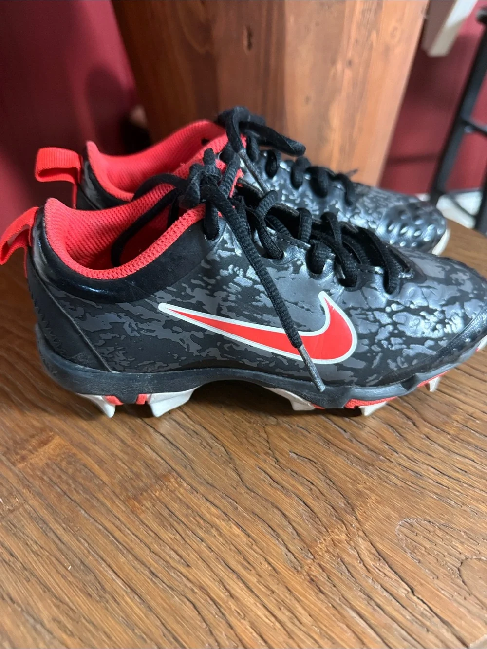 Nike Hyperdiamond Keystone Softball Baseball Cleats. Youth Size 13